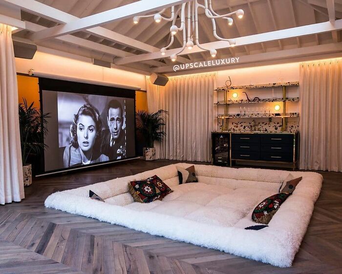 30 Times People Invested And Built Themselves A Totally Cool Home Movie Theater